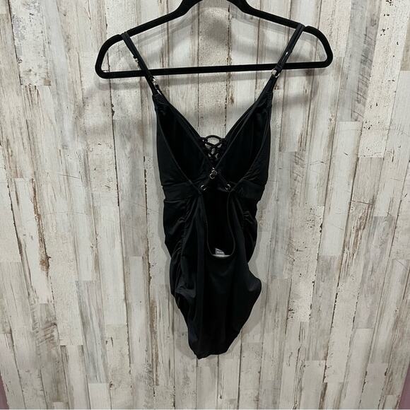 A Pea in the Pod Criss Cross One Piece Maternity Swimsuit in Black - Picture 6 of 7